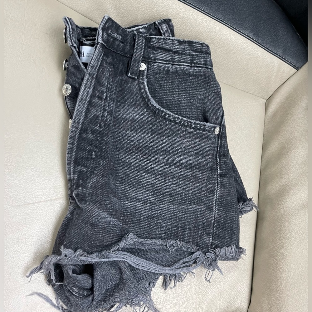 Black Distressed Zara Shorts Size 0